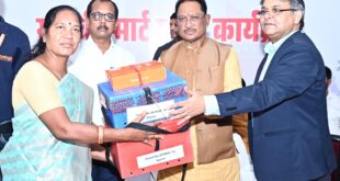 मुख्यमंत्री श्री विष्णु देव साय ने सम्पर्क स्मार्ट स्कूल और स्मार्ट ब्लॉक कार्यक्रम का किया शुभारंभ