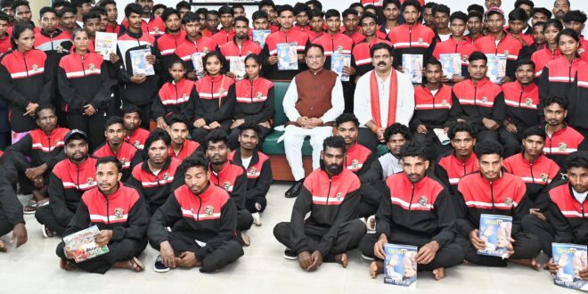 खूब पढ़ें और आगे बढ़ें, सरकार आपके साथ है- मुख्यमंत्री श्री साय