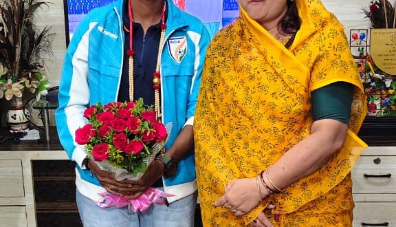 एशिया कप में बालोद नगर के वार्ड नं 17.कुंदरू पारा बालोद छत्तीसगढ़ की गोल्डन गर्ल ने किया देश का नाम रोशन…..