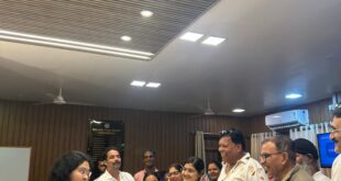 नपाध्यक्ष श्रीमती प्रतिभा चौधरी ने बालोद जिला कलेक्टर से  बस स्टैंड की समस्या को लेकर सौजन्य भेंट की……